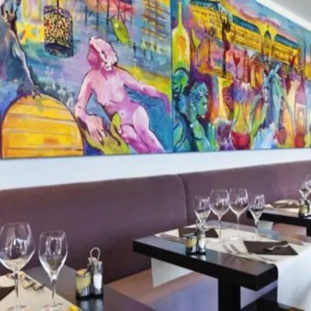 Hotell Ibis Styles Centre Meriadeck 3*